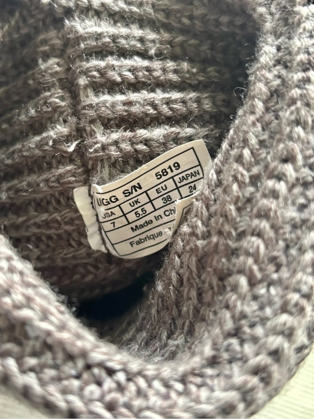 UGG Classic Women Cardy Heather Grey Knit Boots (Size 7 Women’s)
